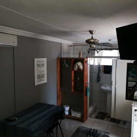 Bougain Villa Guesthouse Winburg Eksteriør billede