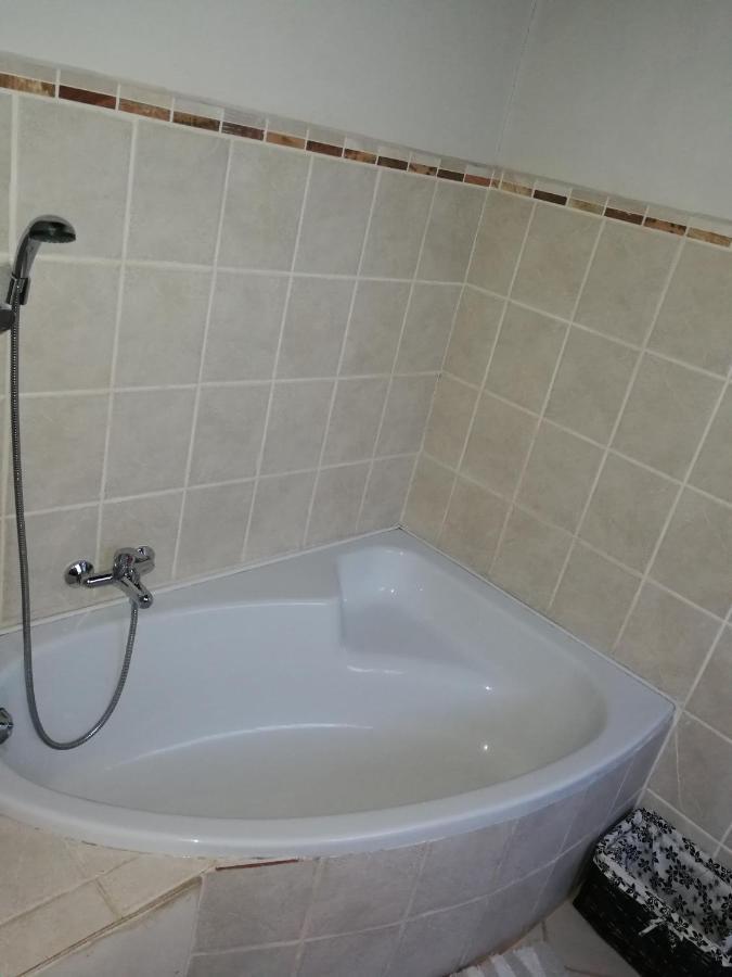 Bougain Villa Guesthouse Winburg Eksteriør billede